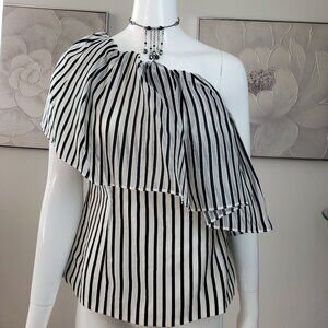Women's Black and White Stripes top